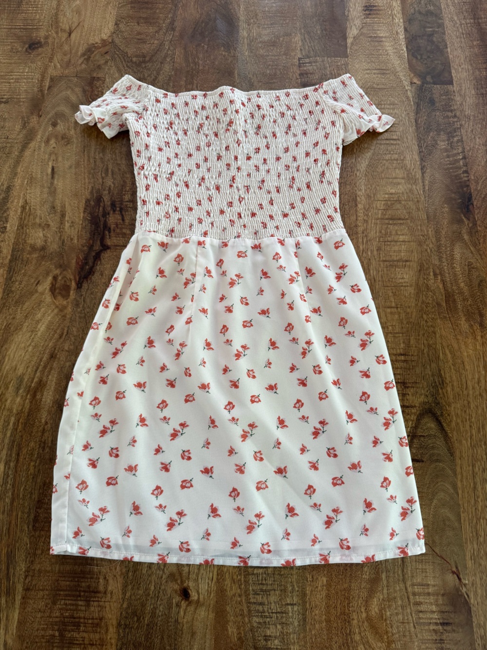 SUPER DOWN ELISA FLORAL SMOCKED MINI DRESS IN IVORY FLORAL